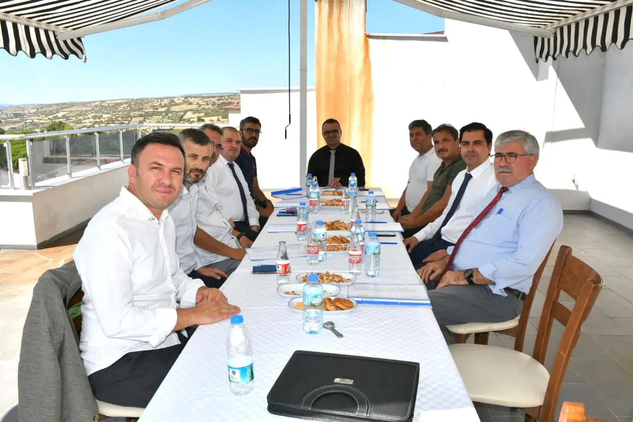 Demirci’de öğretmenevi müdürleri toplantısı gerçekleştirildi