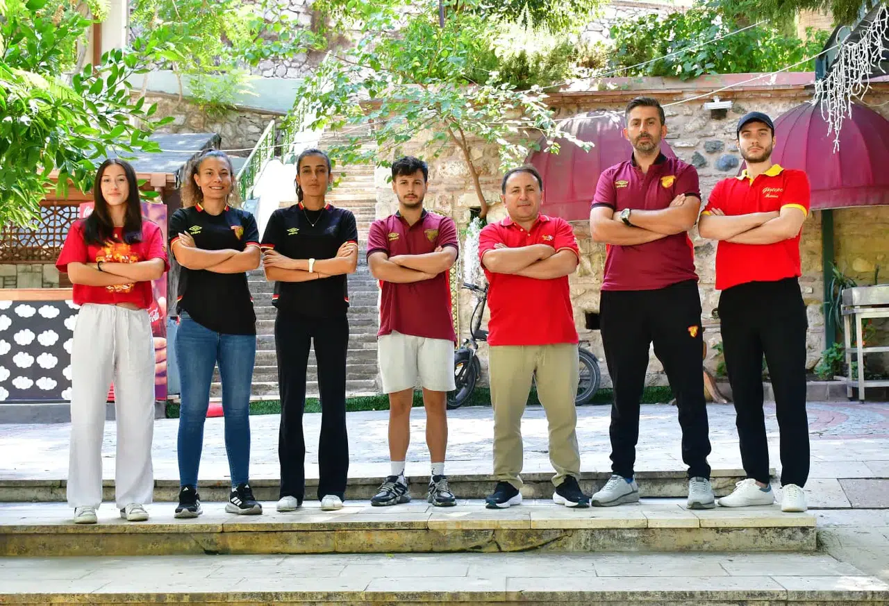 Göztepe Manisa’da geleceğin futbol yıldızlarını yetiştiriyor