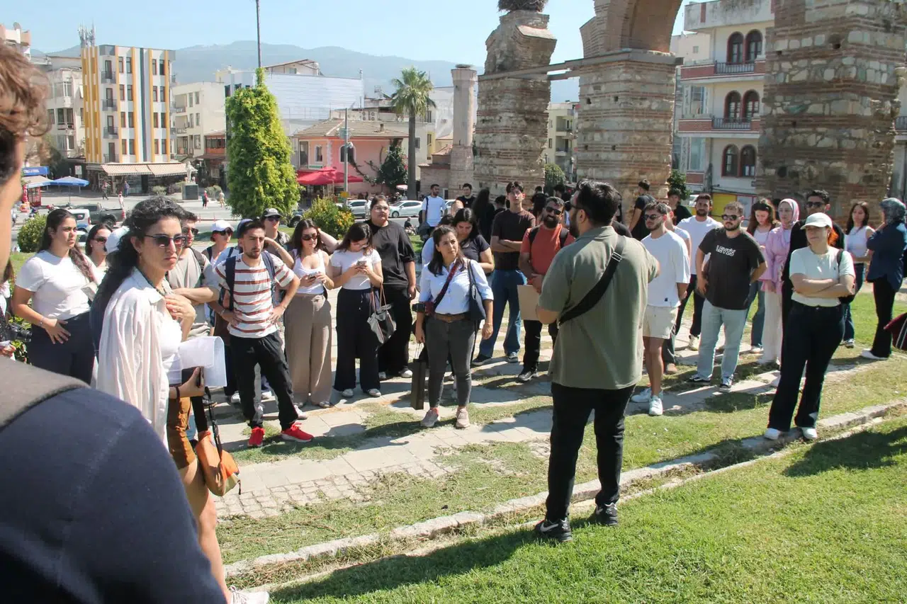 MCBÜ  öğrencilerinden Efes Selçuk’a gezi