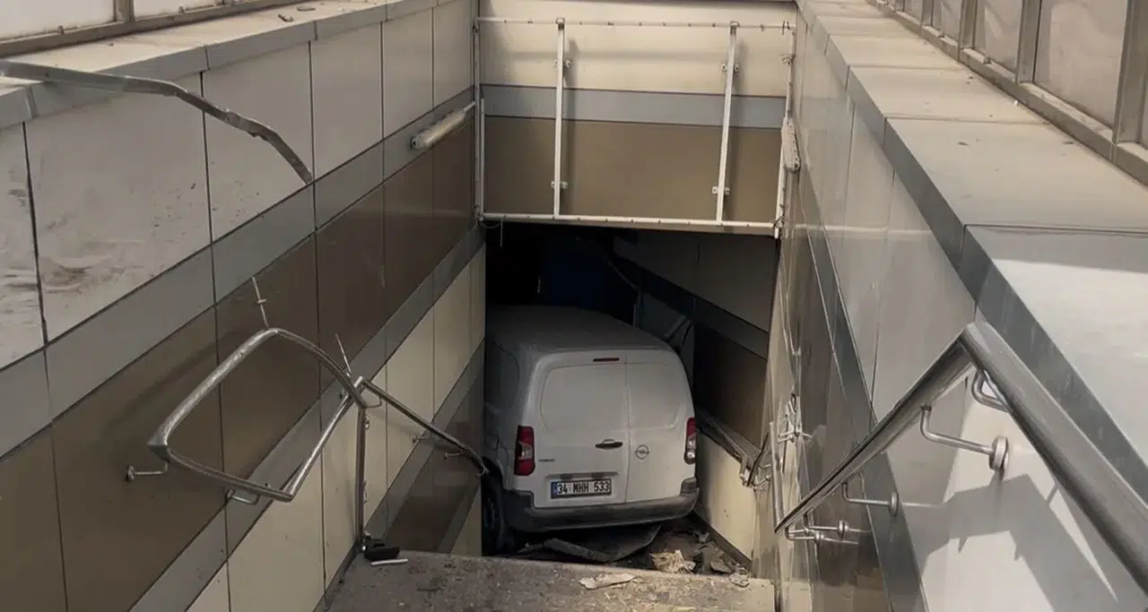 Kazayı gören dönüp bir daha baktı