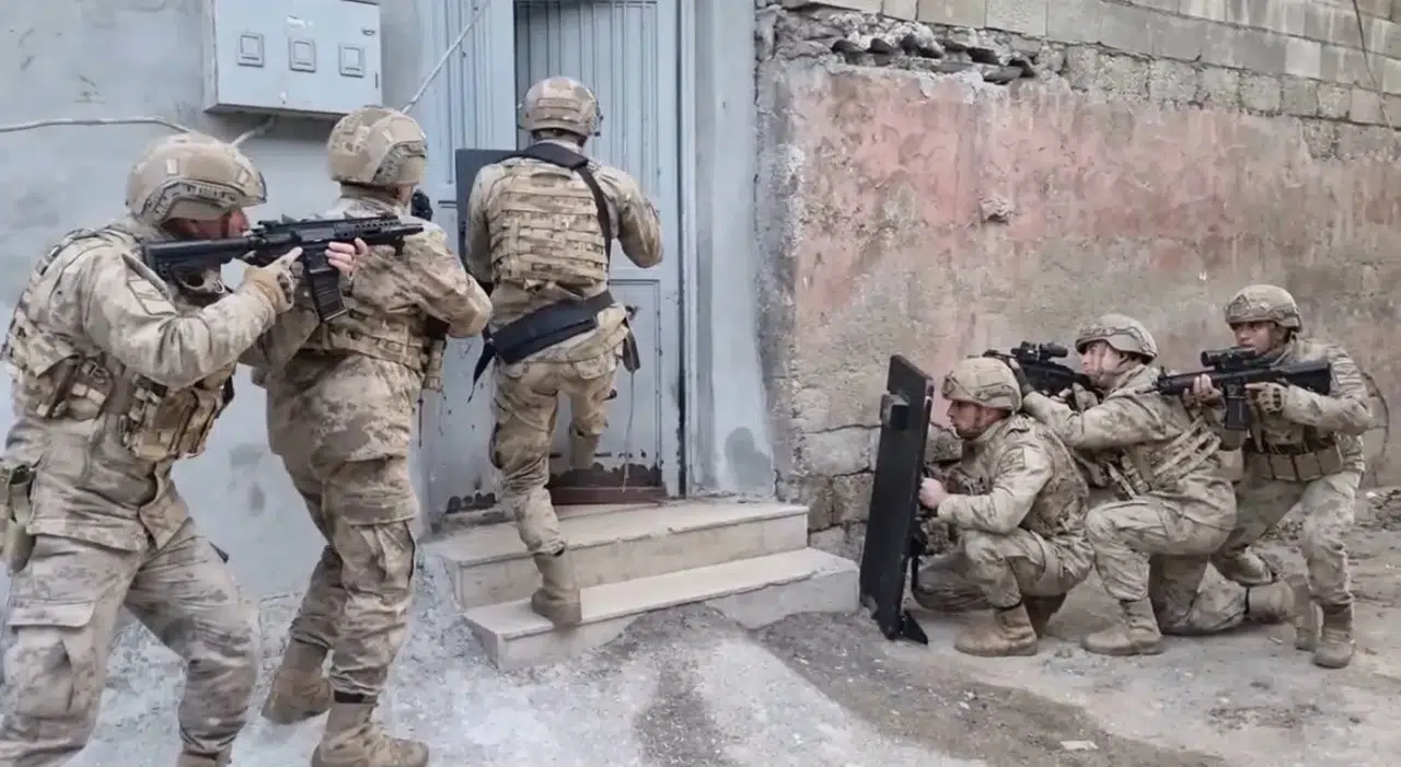 Eylem hazırlığındaki DEAŞ üyelerine şafak operasyonu