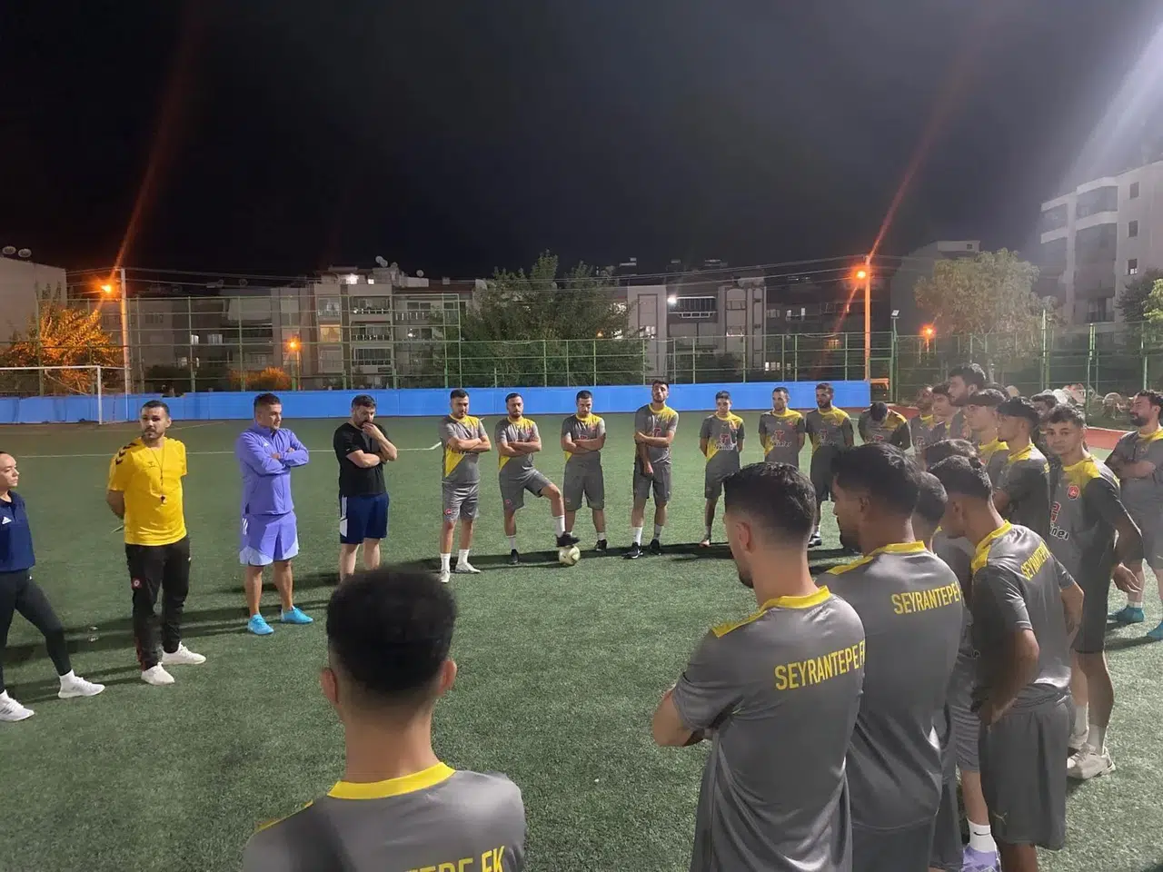 Salihli Seyrantepespor sezon hazırlıklarına başladı