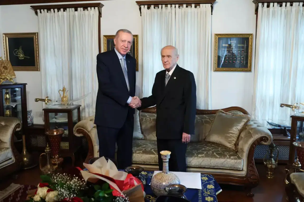 Bahçeli'nin konutunda kritik görüşme