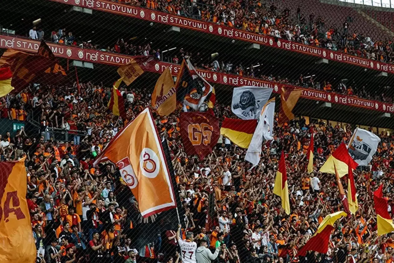 Galatasaray'ın "Maaşında indirime git" teklifine yıldız futbolcudan ret
