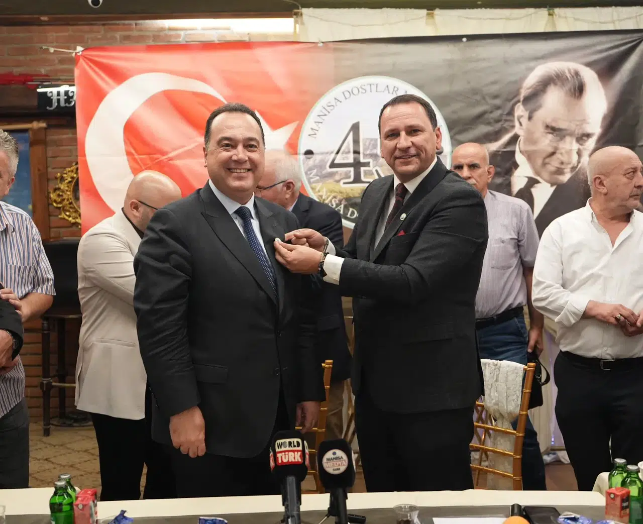 MANİSA DOSTLAR MECLİSİ BAŞKAN BESİM DUTLULU’YU AĞIRLADI