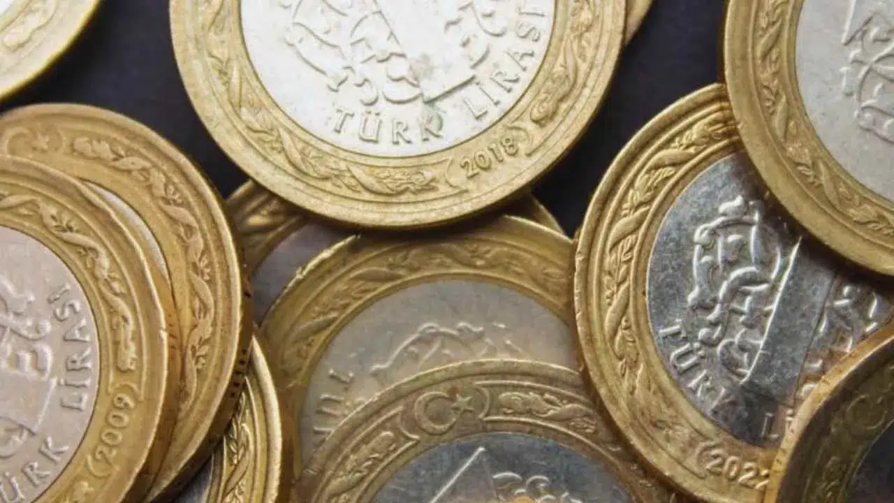 Cüzdanınızdaki 1 Lira Servet Değerinde Çıkabilir! Koleksiyoncular Peşinde