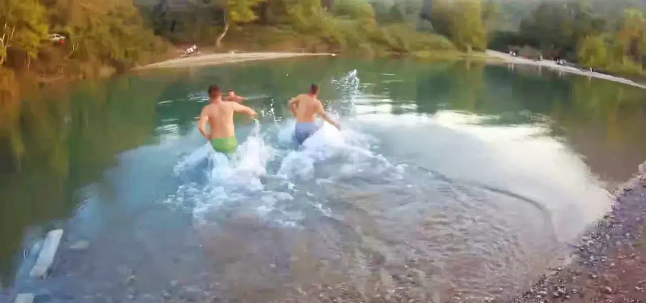 Arkadaşlarının gözü önünde boğuldu