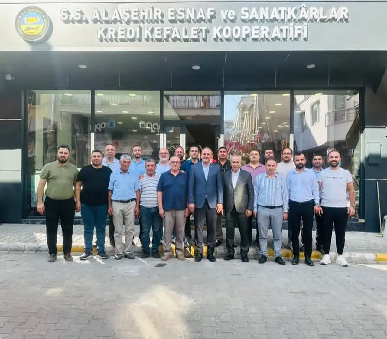Arınç “Alaşehir Esnaf Kefalet Türkiye’nin örnek kooperatiflerinden biri”