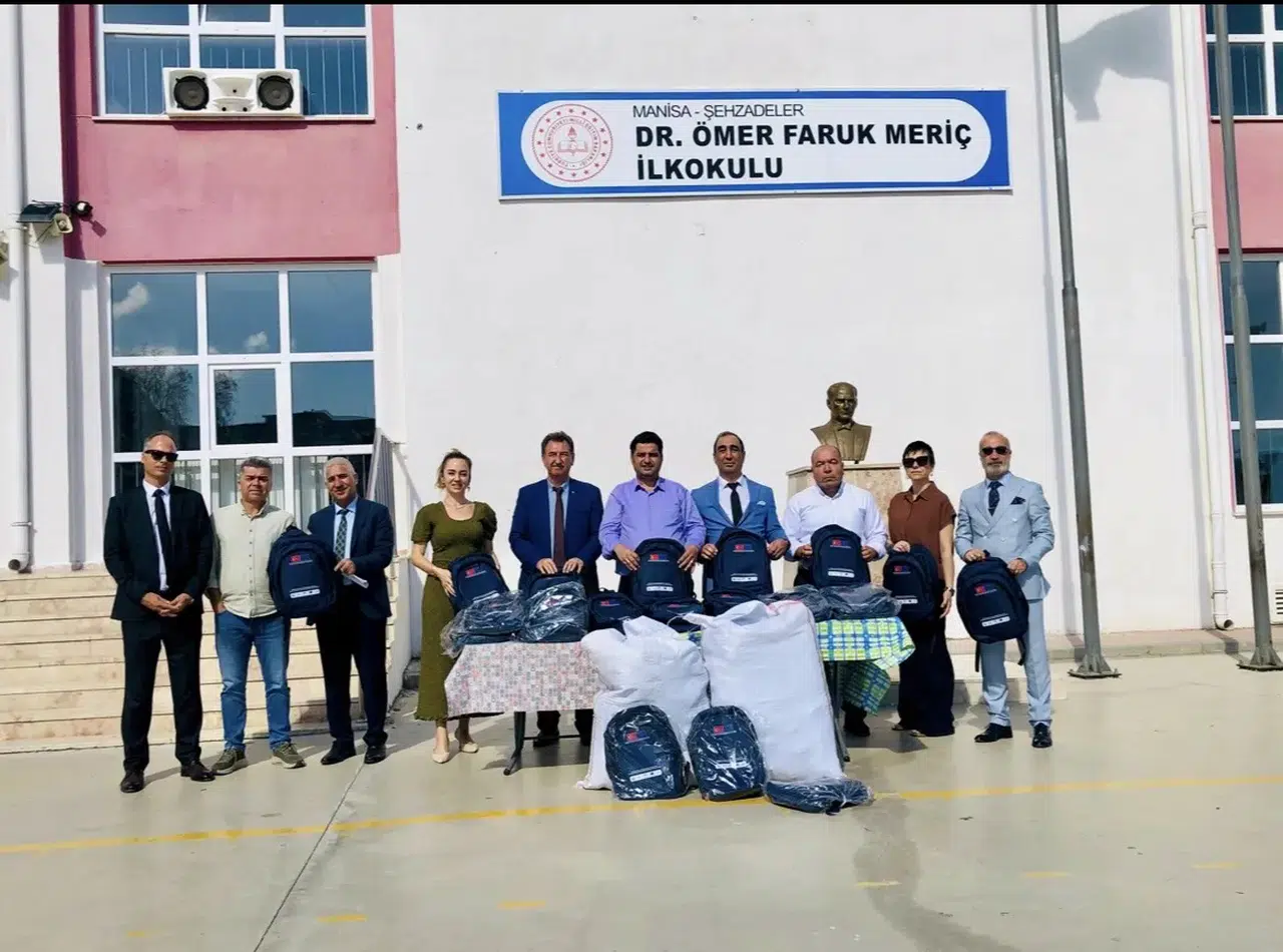 İlkokul öğrencilerine kırtasiye desteği