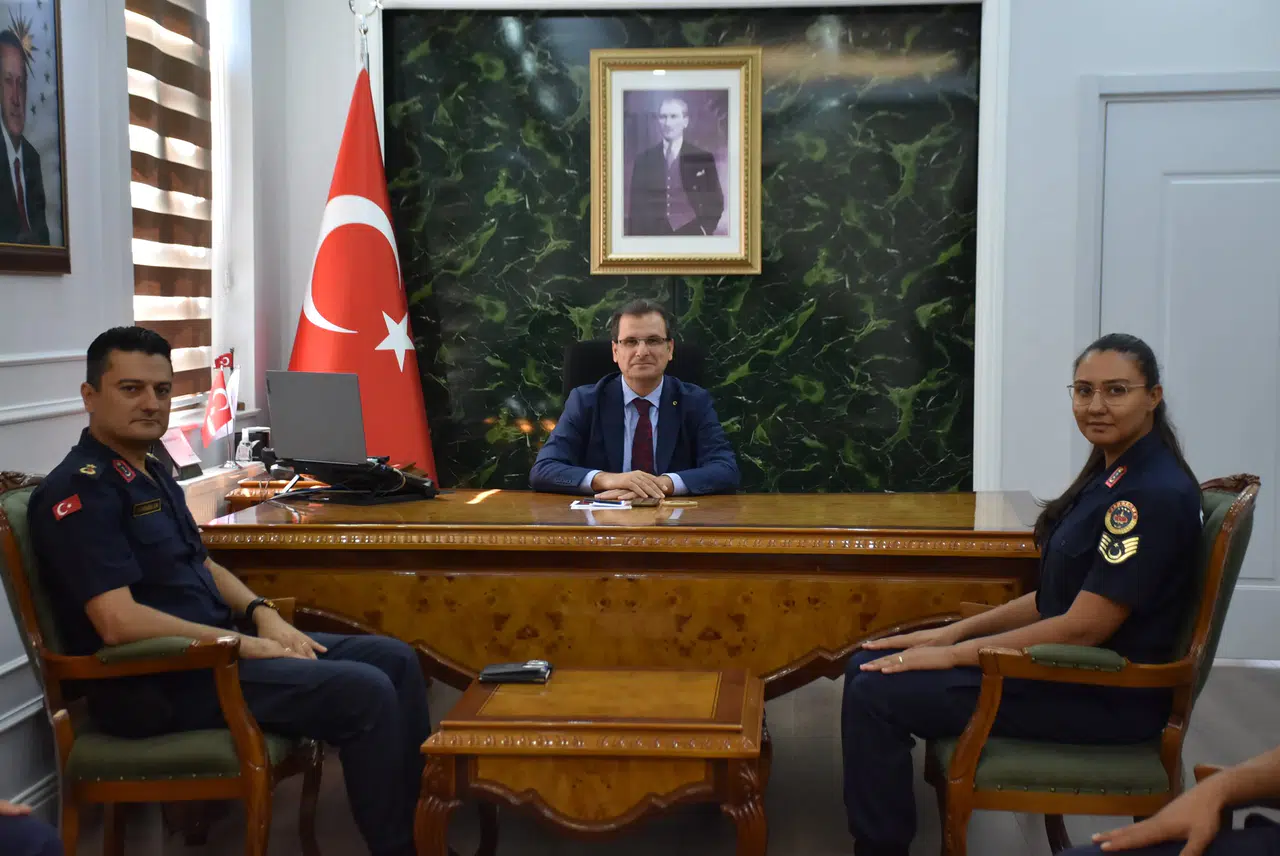 Kaymakam Güldoğan, subay adaylarını makamında ağırladı