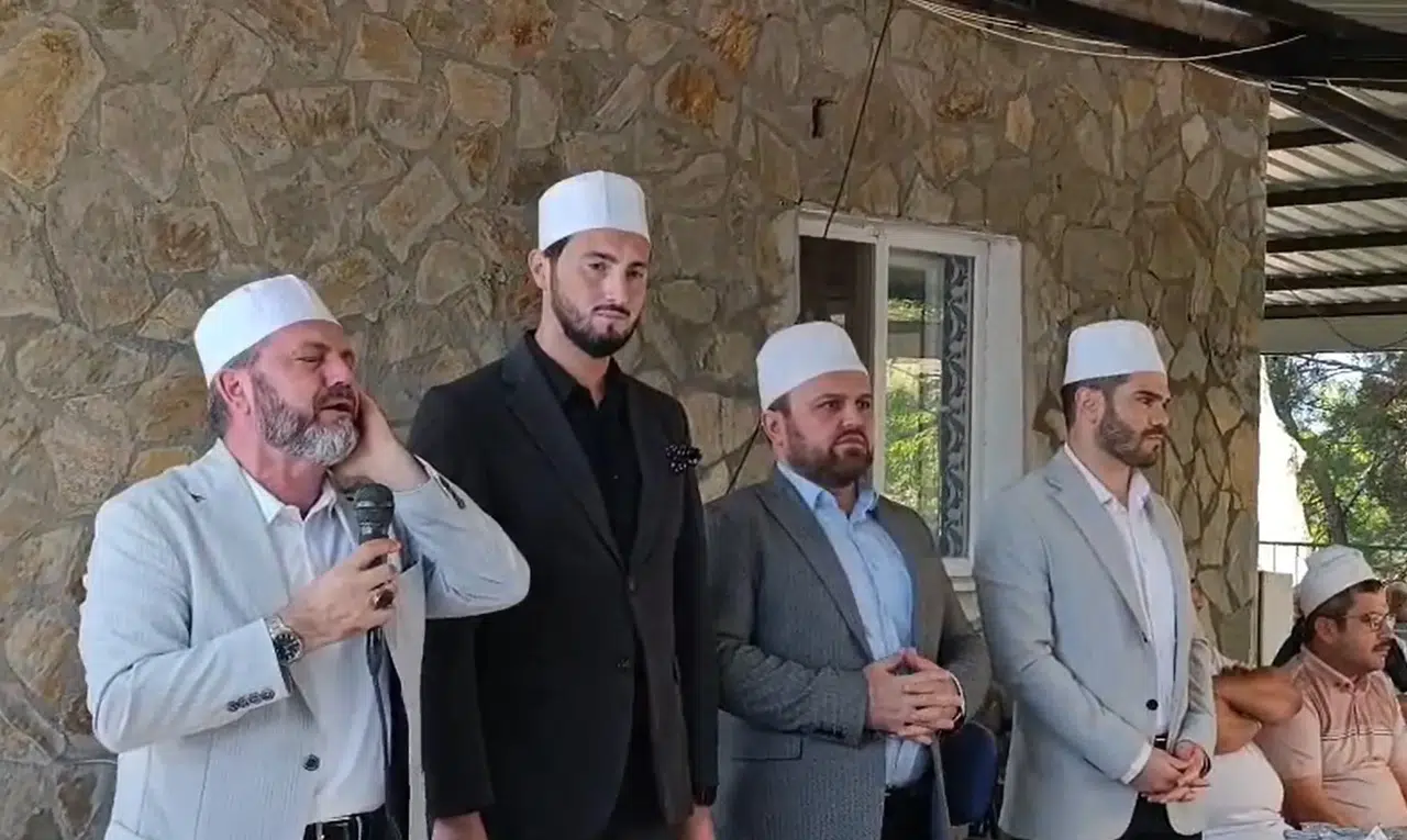 Dünya birincisi hafızlar Manisa'da bir araya geldi