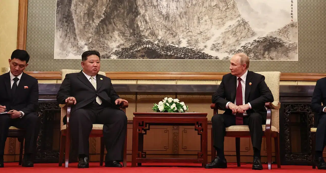 Putin, Kuzey Kore lideri Kim ile bir araya geldi