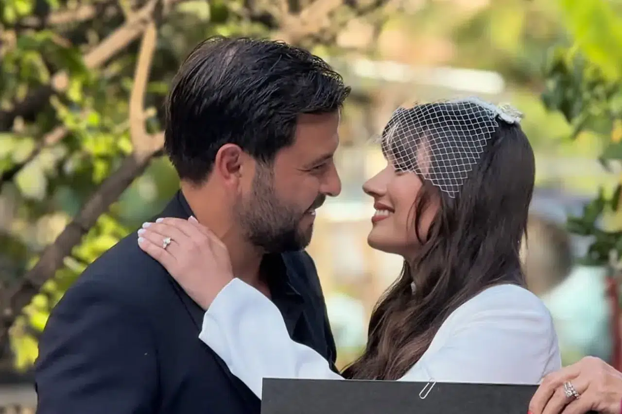 Sevda Erginci ve Efe Saydut İzmir'de "mutluluğa evet" dedi