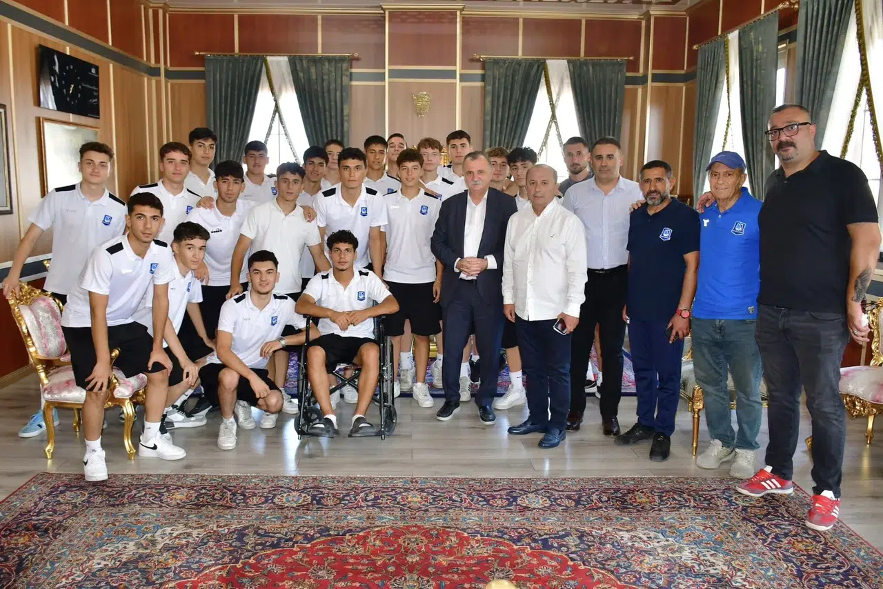 YUNUSEMRE'NİN ŞAMPİYON GENÇLERİ 1. AMATÖR LİG'DE!
