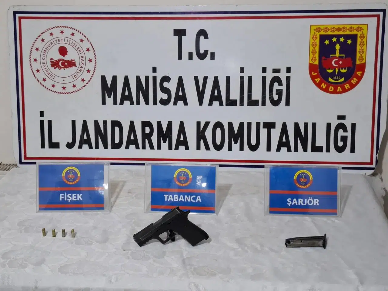 Jandarmanın şüphelendiği şahsın üstünden bakın ne çıktı