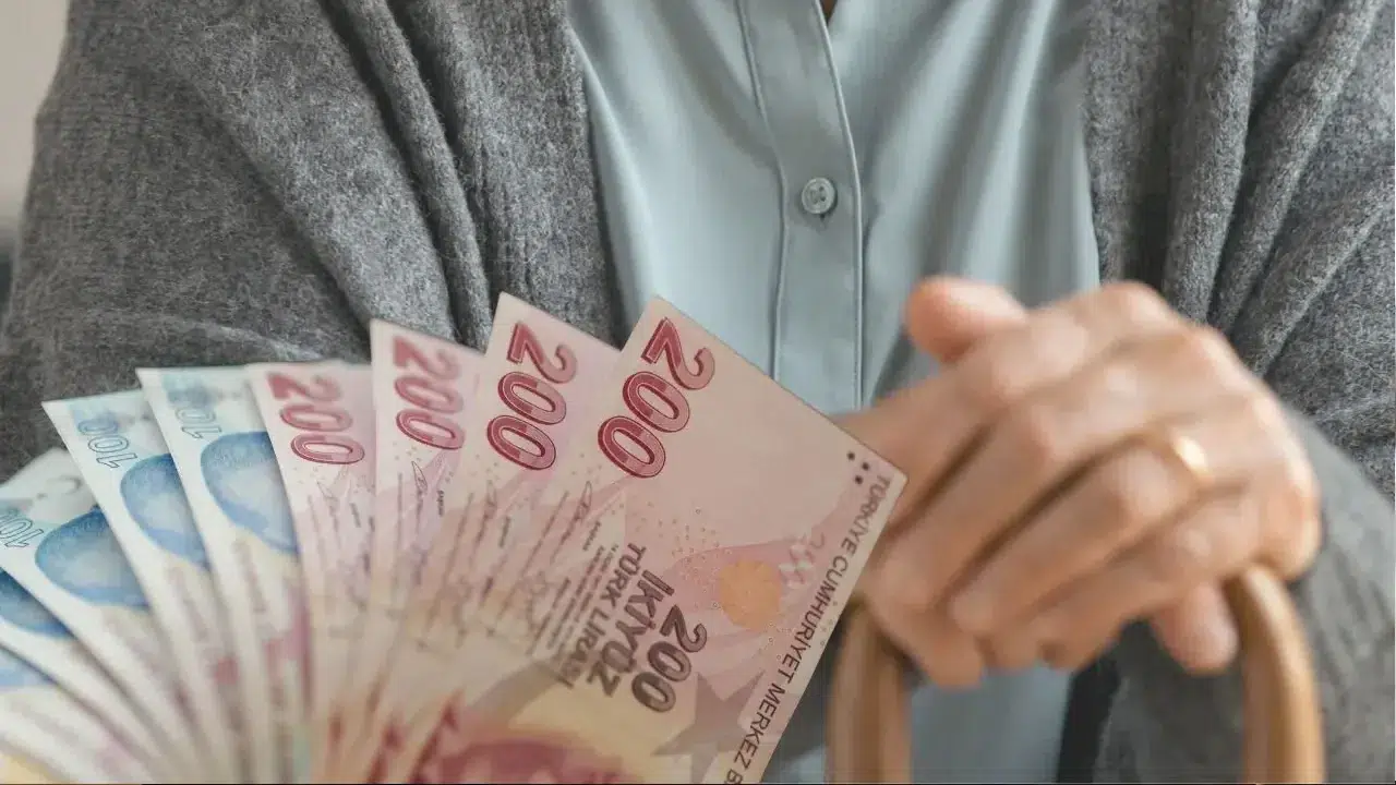 Emekli İkramiyesinde Yeni Teklif Meclis'te: Yılda 4 Ödeme ve Asgari Ücret Şartı