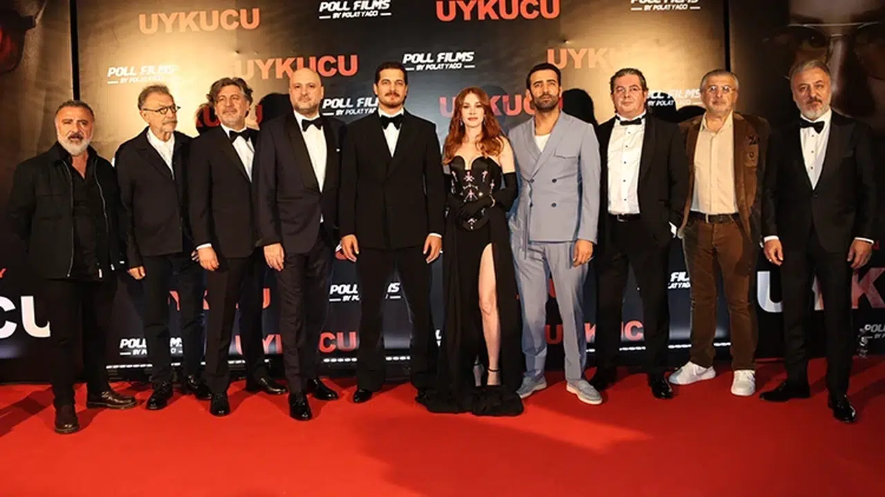 Uykucu filmi galasına yağmur gibi ünlü yağdı