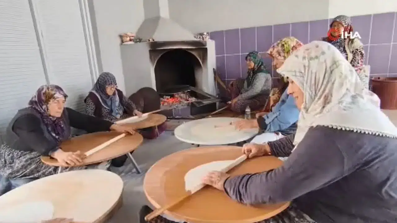 Çocukluk arkadaşı kadınların 50 yıllık yufka geleneği