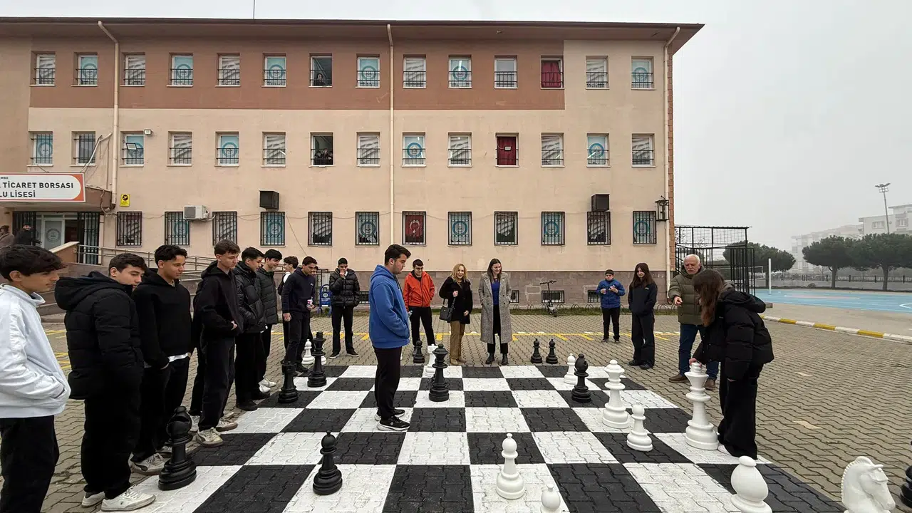 Ticaret Borsası Anadolu Lisesi’nden Manisa’da bir ilk