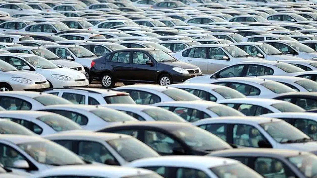 6 Ay – 6 Bin Km Kuralı Uzatıldı! İkinci Elde Sıfırdan Pahalı Satış Yasağı Devam Ediyor