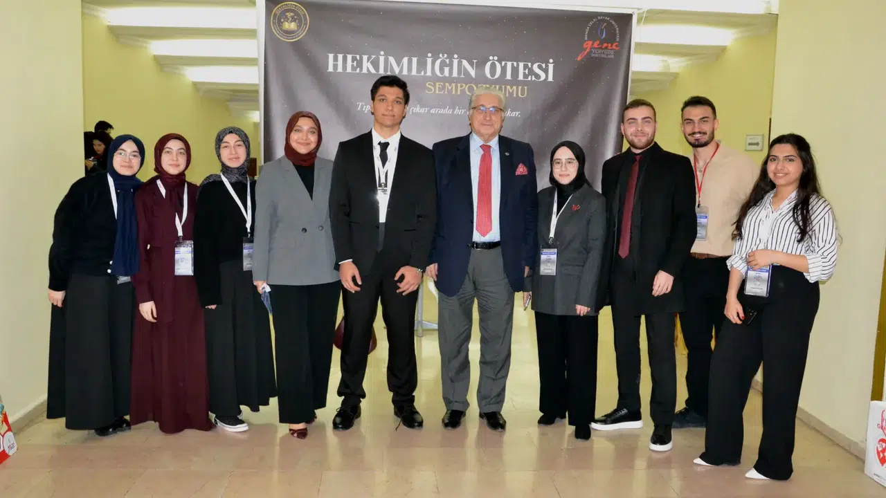 MCBÜ’de “Hekimliğin Ötesi” sempozyumu düzenlendi