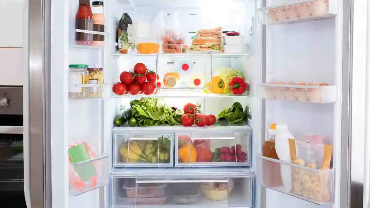 Buzdolabında Yan Yana Koymamanız Gereken Besinler: Küf ve Mantar Tehlikesi Sandığınızdan Daha Büyük