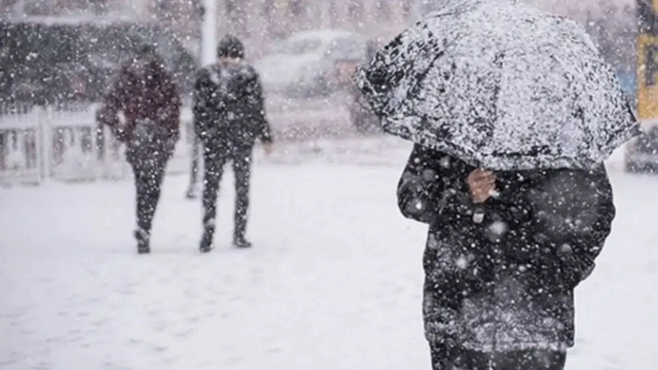 Kar Geri Dönüyor! İstanbul’a Ne Zaman Kar Yağacak? İşte O Tarih