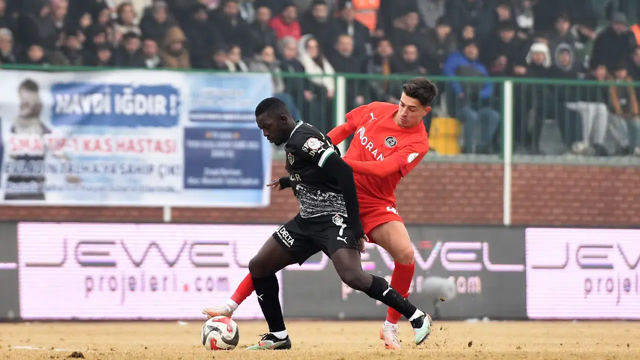 MANİSA FK IĞDIR DEPLASMANINDAN 1 PUANLA DÖNDÜ