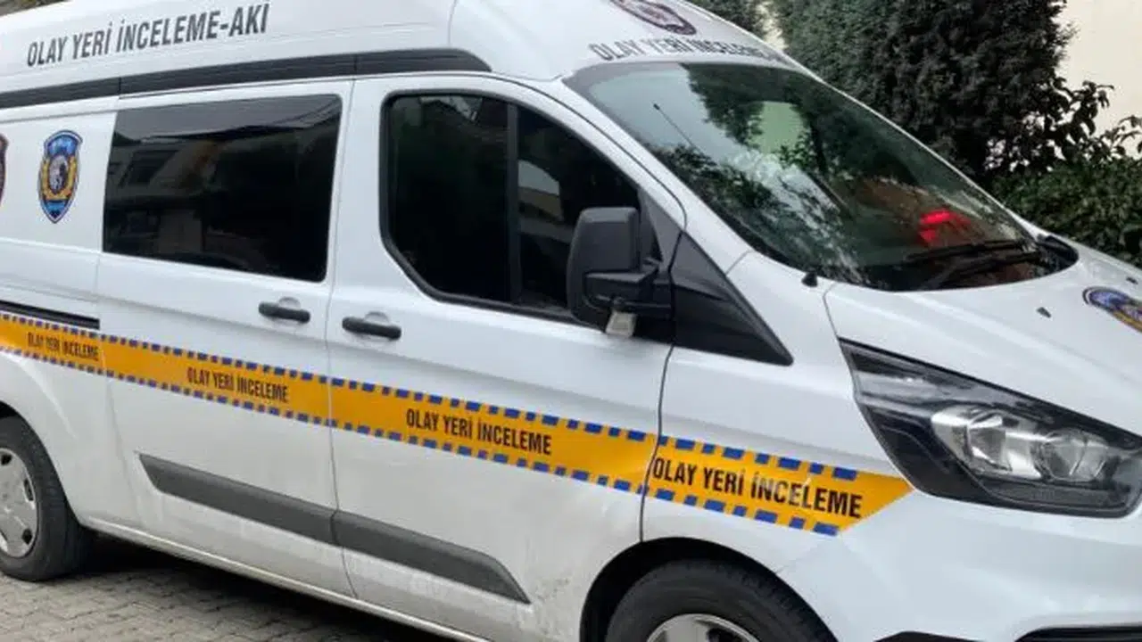 Sır ölüm! Balkonunda cansız bedeni bulundu