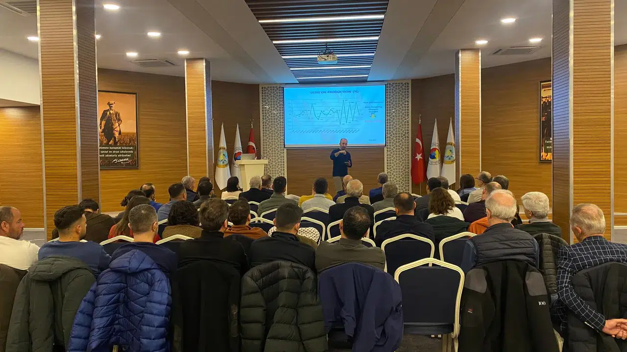 Manisa Ticaret Borsası’ndan zeytin yetiştiriciliği eğitimi