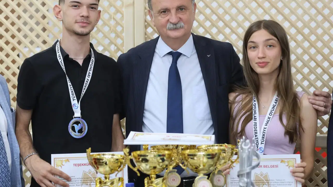 YUNUSEMRE BELEDİYESPOR'DAN 2025'TE 211 MADALYA VE 34 KUPA