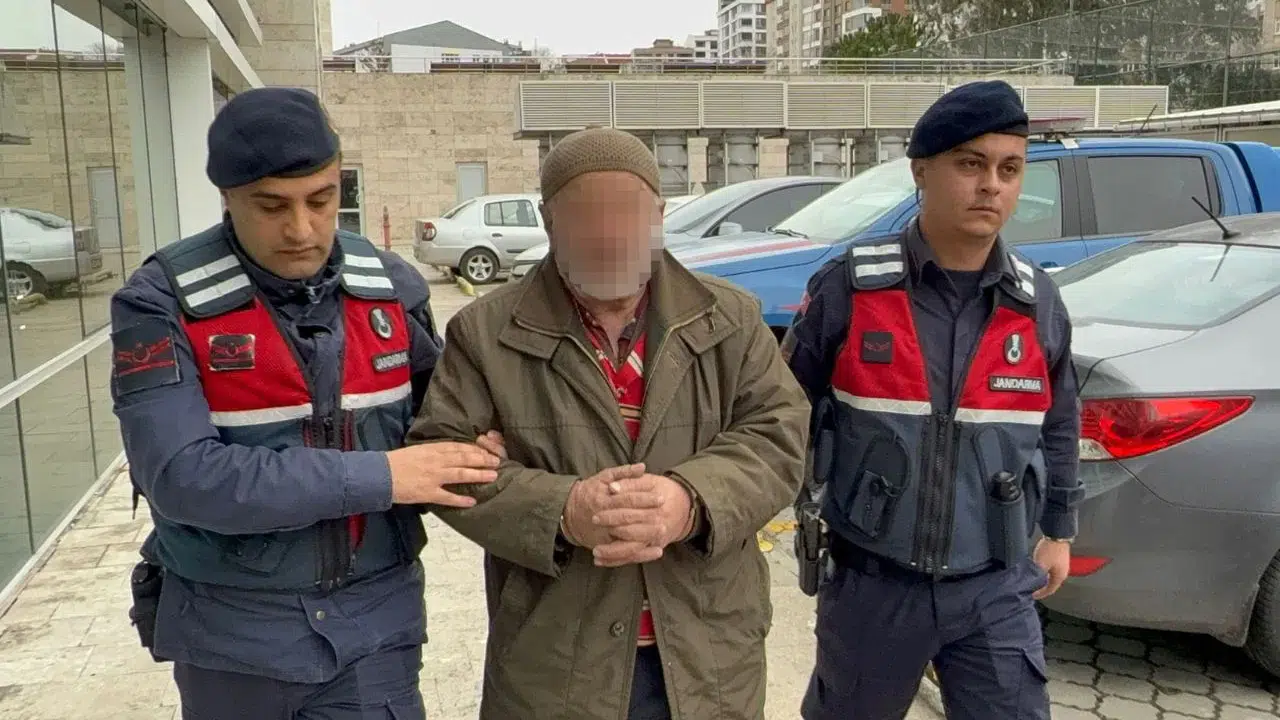 71 yaşındaki kardeşini hastanelik etti