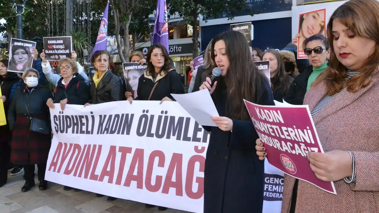 Manisa’da kadın cinayetlerine karşı eylem