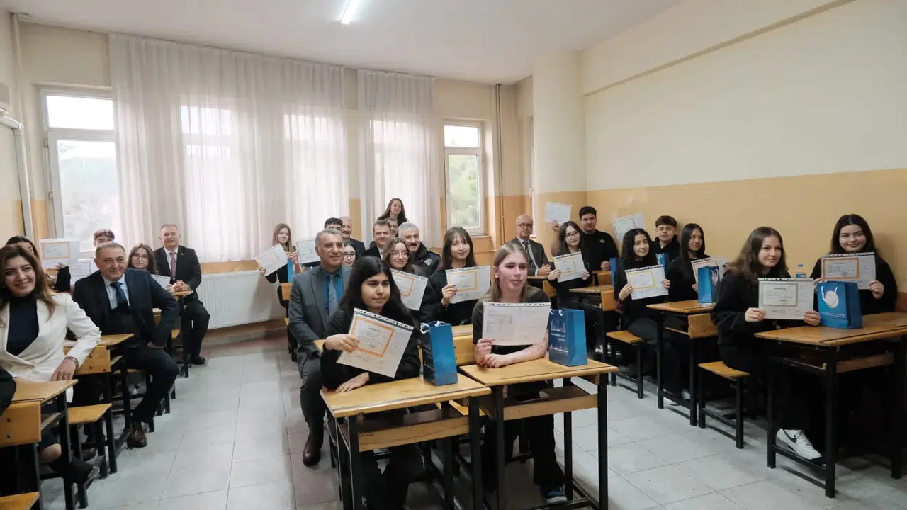 Manisa'da 266 bin 588 öğrenci yarıyıl tatiline çıktı