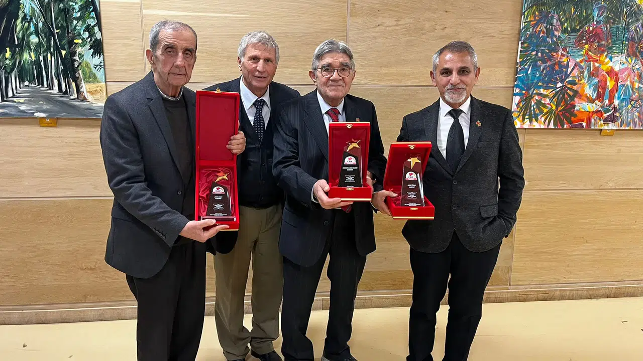 EGE’NİN ENLERİNE ÖDÜL