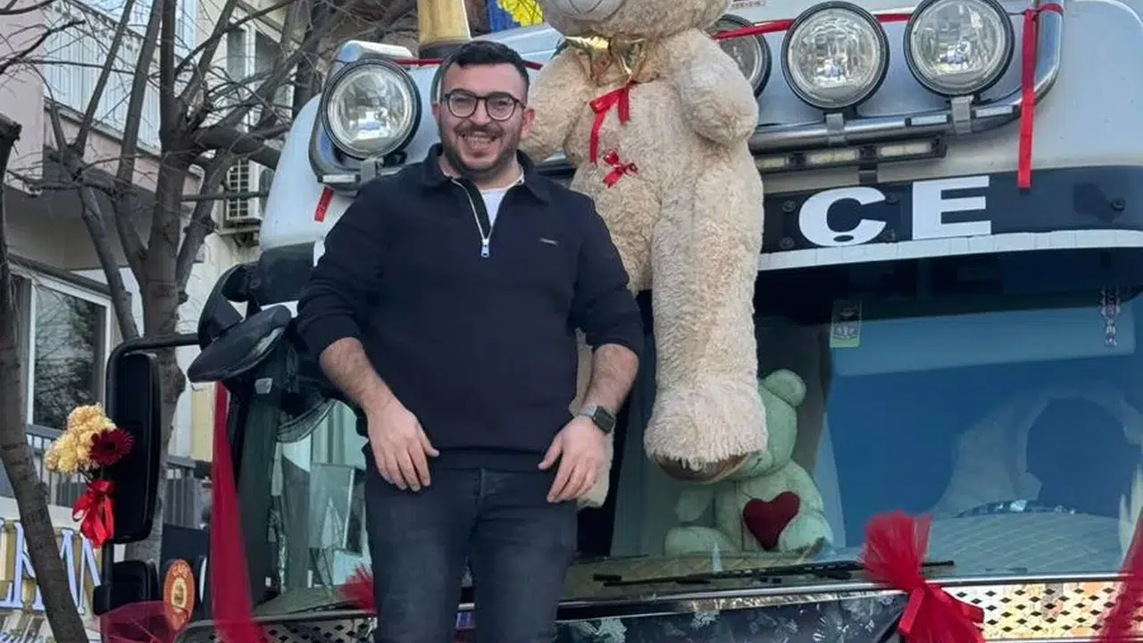 Özenle hazırlanan çiçek aranjmanları Manisalıların ilgisini çekiyor