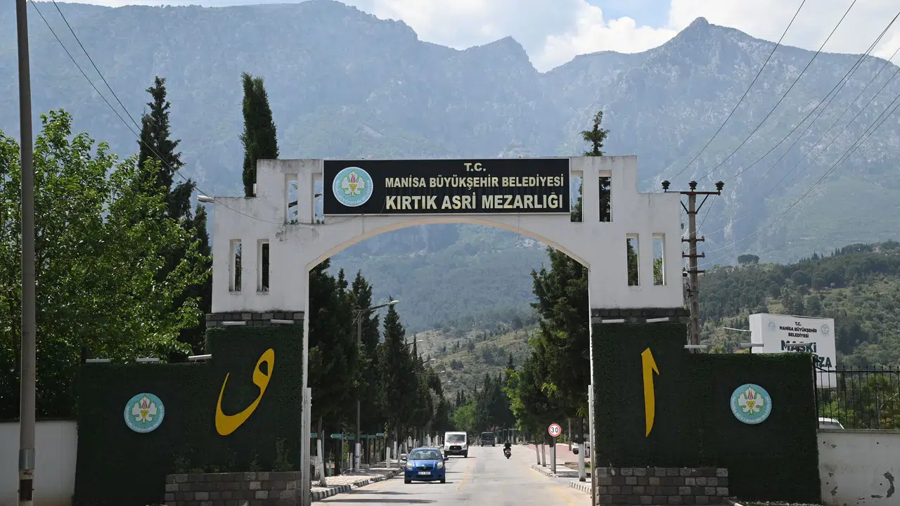 Manisa’da tek kişilik mezar yerleri ücretsiz mi oluyor?