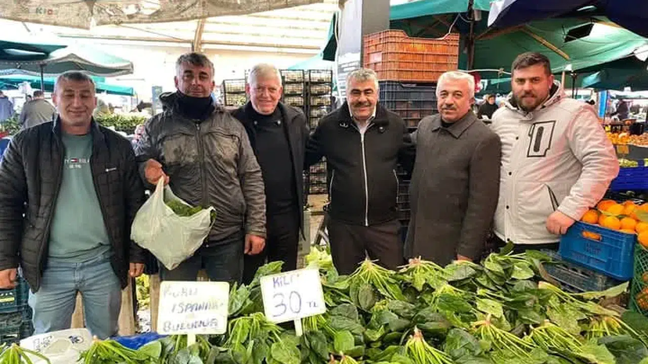 Halim Şener pazarcı esnafıyla bir araya geldi