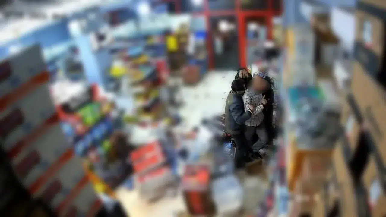 Kardeş kavgası marketi birbirine kattı