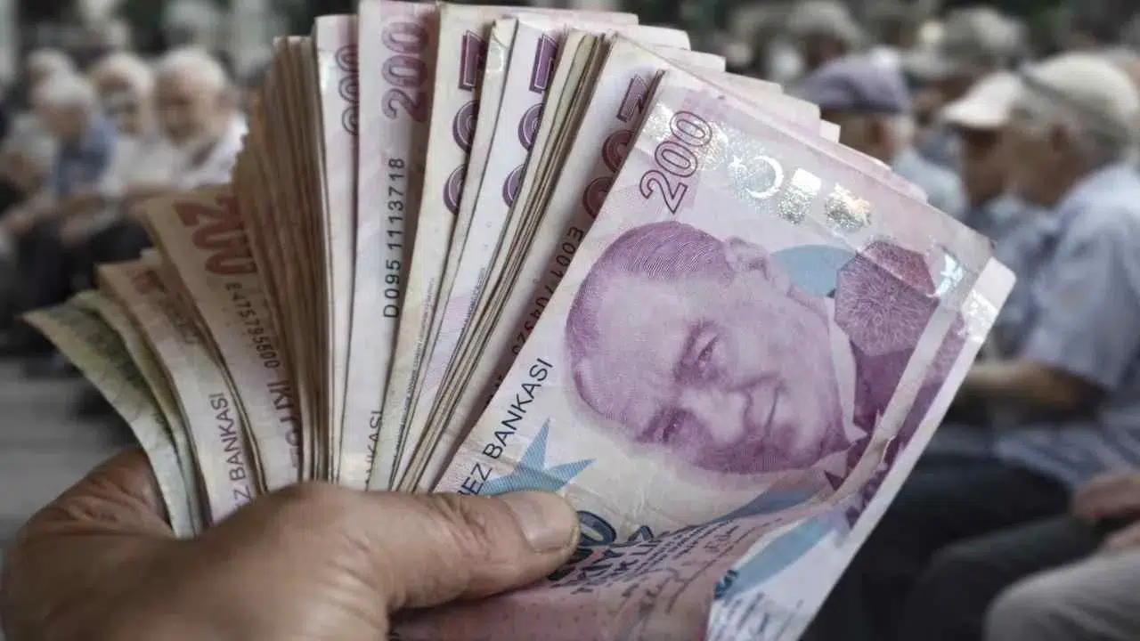 Emekliye yüzde 25 zam geliyor! Tarih verildi