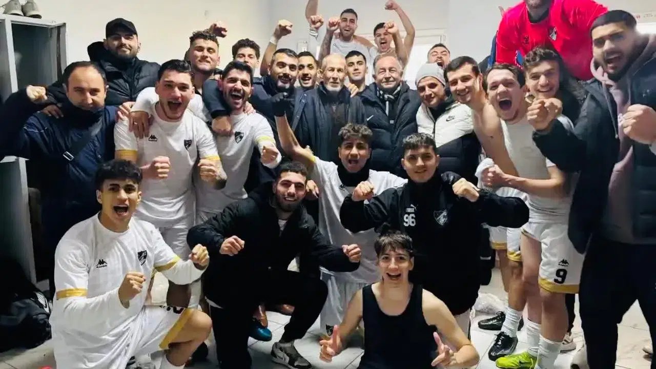 KARAKÖYSPOR NAMAĞLUP LİDER