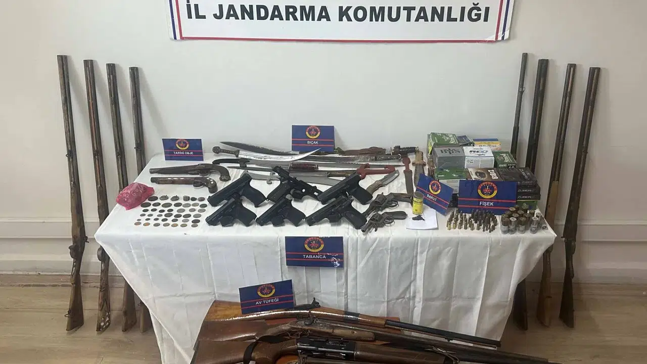 Ev değil cephanelik!