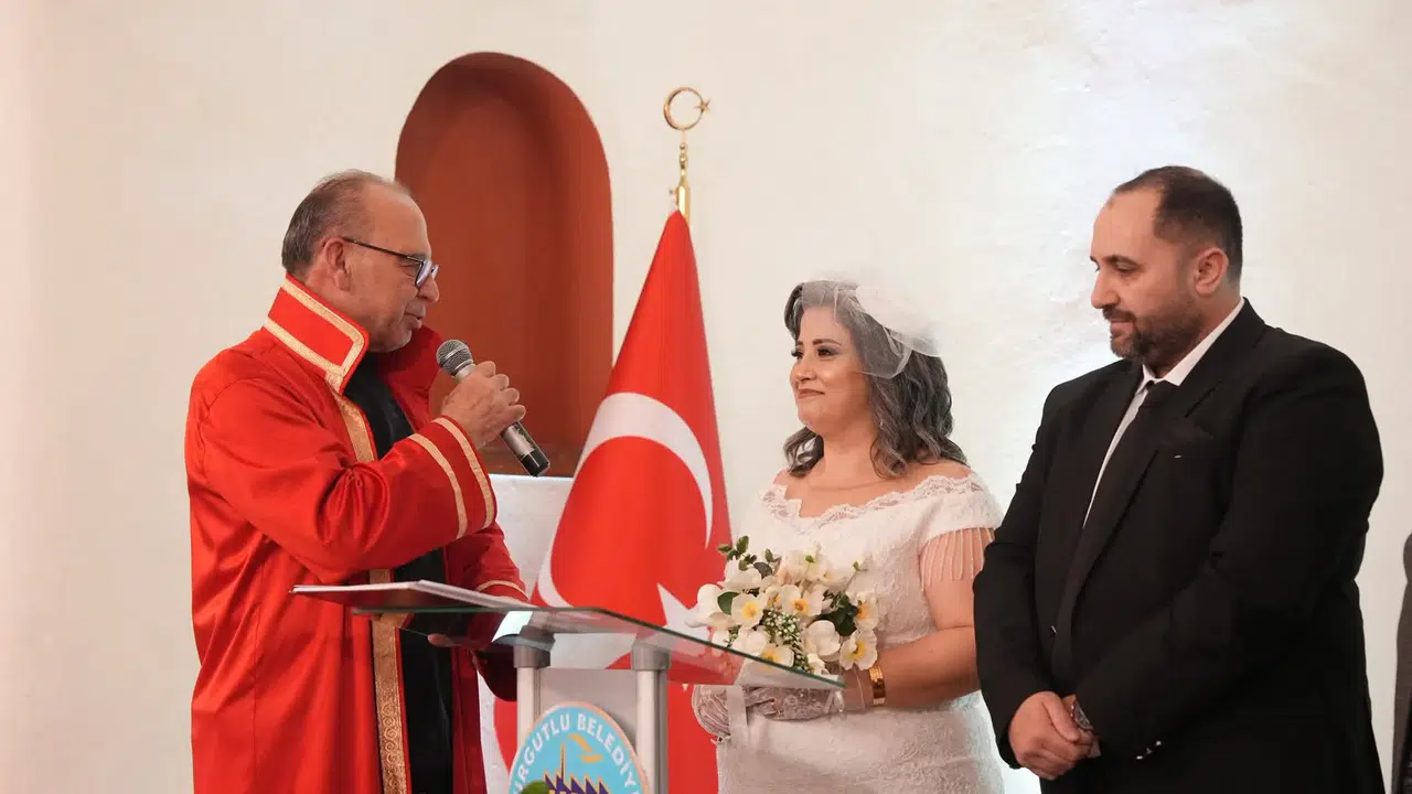 Turgutlulu sağlıkçılar hayatlarını birleştirdi