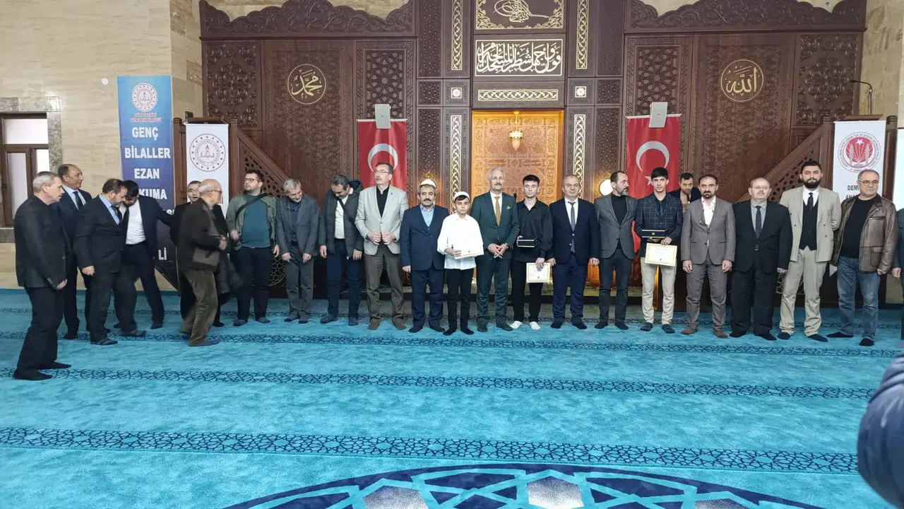 Genç Bilaller Ezan Okuma Yarışmasının birincisi Ramazan Efe Kocatürk oldu