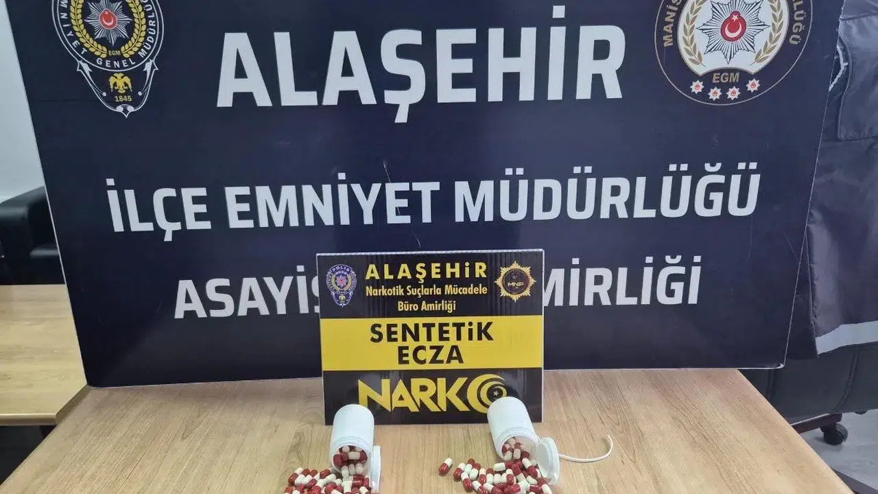 Şüpheli araçtan uyuşturucu madde çıktı