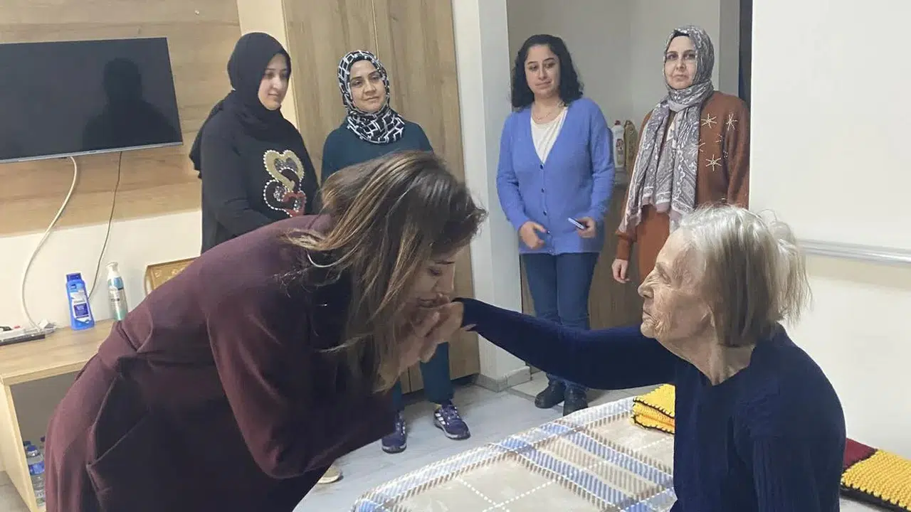 Aile ve Sosyal Hizmetler İl Müdürü Gültaş’dan huzurevine ziyaret