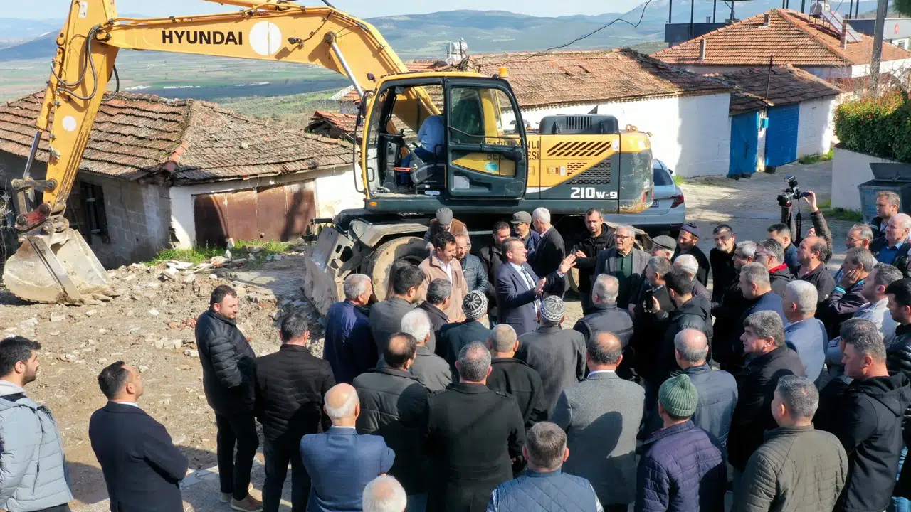Saruhanlı Belediyesi Çınaroba Mahallesine Cami Lojmanı Yapıyor