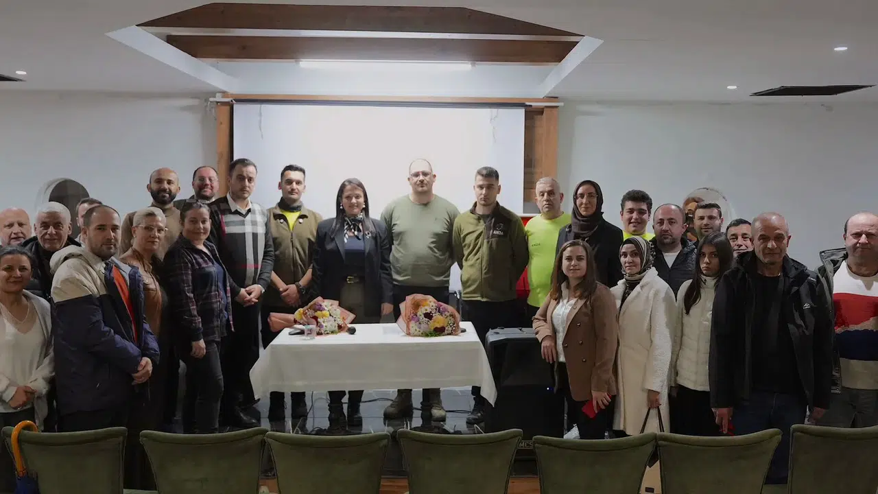 İYİ PARTİ ŞEHZADELER VE ANDA’DAN ORTAK AFET SEMİNERİ