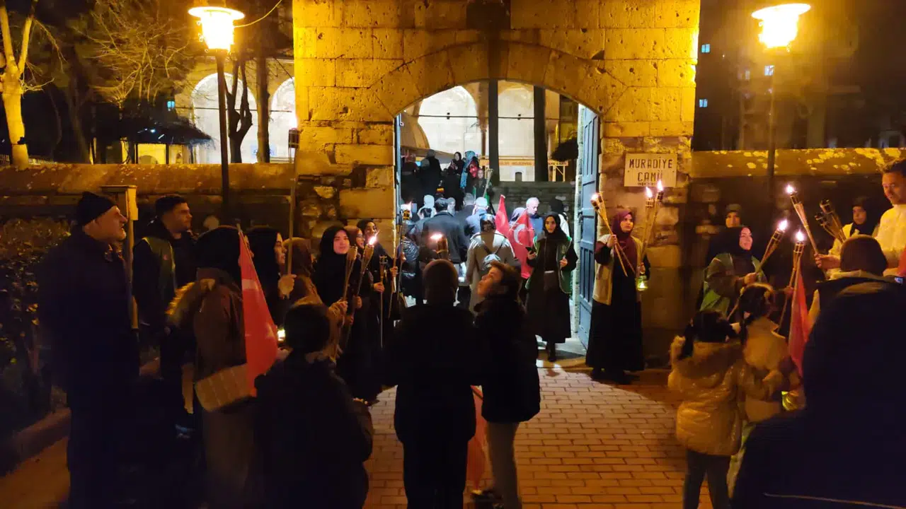 Fener alayıyla Ramazan’ın gelişini karşıladılar