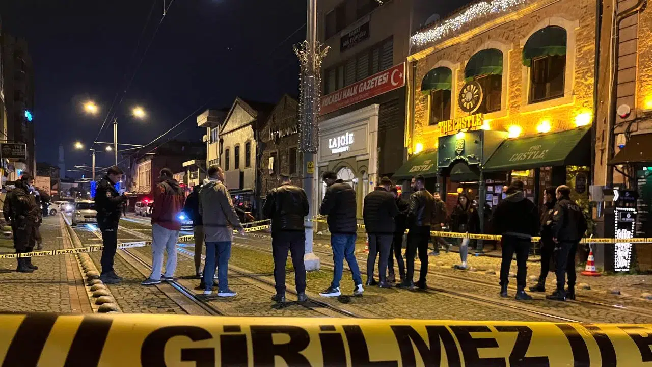 Katliamda Kalaşnikof detayı